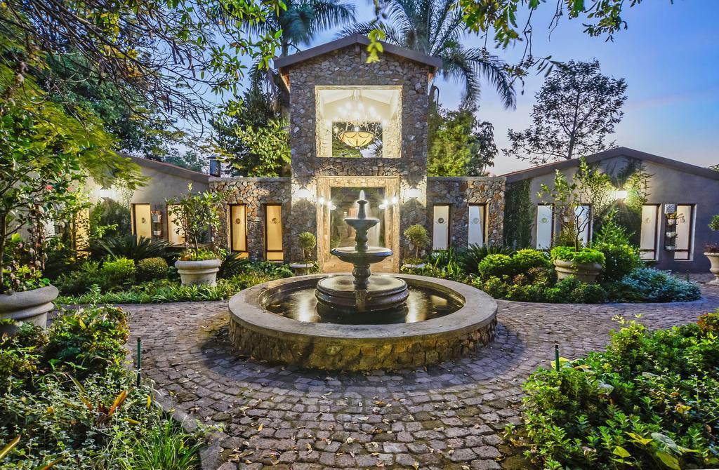 Belgrace Boutique Hotel White River Bagian luar foto